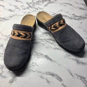 Spenco Woman's 10D "Iron Gate" Blue Gray Suede Braided Detail Topanga Clog